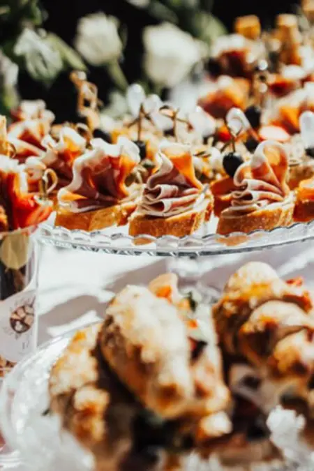 poroka, poročno slavje, pogostitev, penina, cateering, zabava, poročno sejem, Moja poroka, hrana