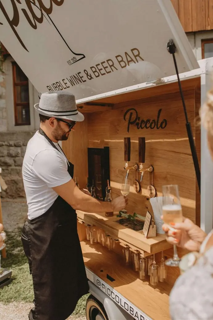 poroka, poročno slavje, pogostitev, penina, cateering, zabava, poročno sejem, Moja poroka