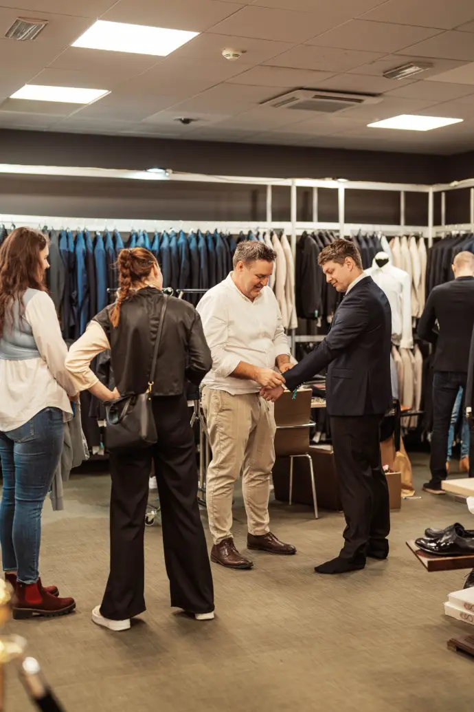 Razprodaja poročnih oblek